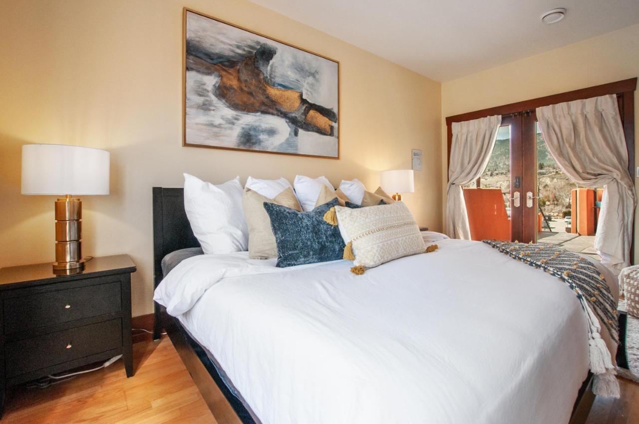 Casa Grande Inn & Suites Пентиктън Екстериор снимка