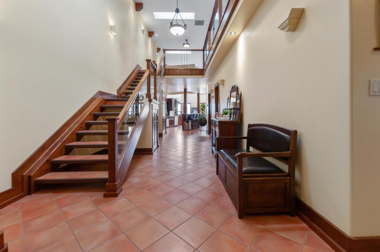 Casa Grande Inn & Suites Пентиктън Екстериор снимка