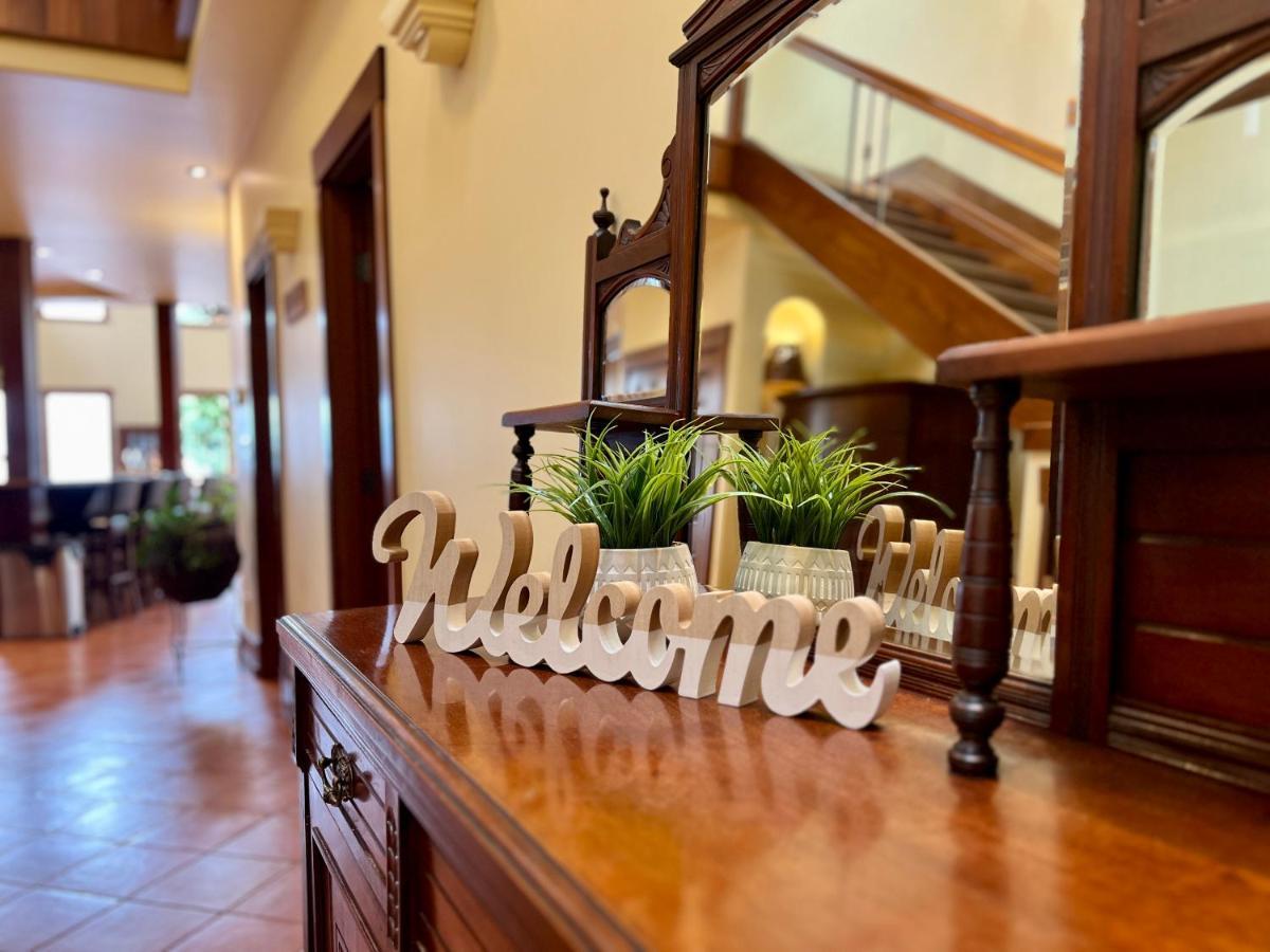 Casa Grande Inn & Suites Пентиктън Екстериор снимка