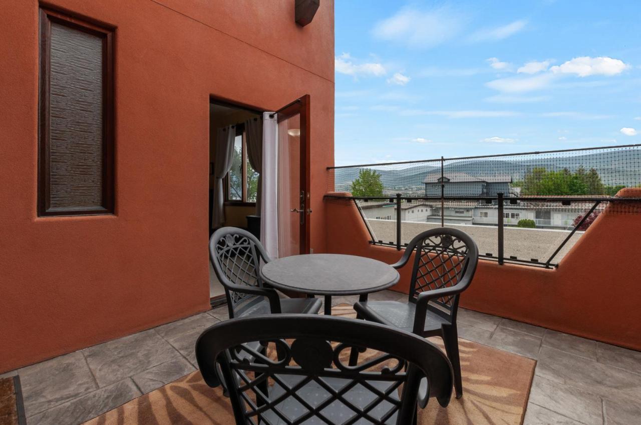 Casa Grande Inn & Suites Пентиктън Екстериор снимка